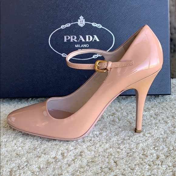 Prada Shoes - NWT - never worn Vintage Prada Nude Heels. 7